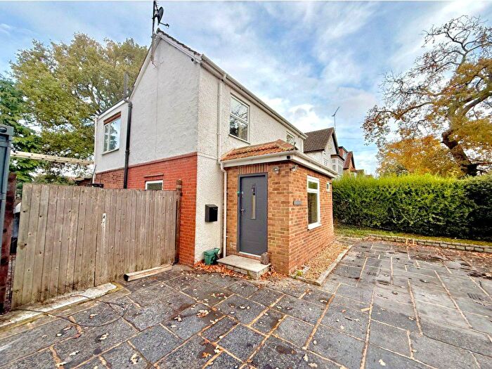 4 Bedroom Detached House For Sale In Coleford Bridge Road, Mytchett, Camberley, GU16