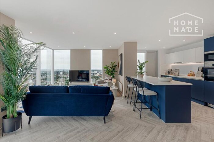 2 Bedroom Flat To Rent In Bankside Boulevard, Salford, M3