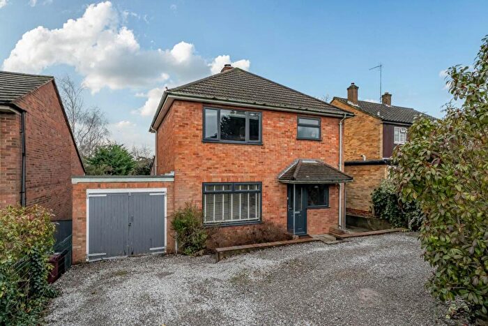 3 Bedroom Detached House For Sale In The Horse Close, Reading, RG4