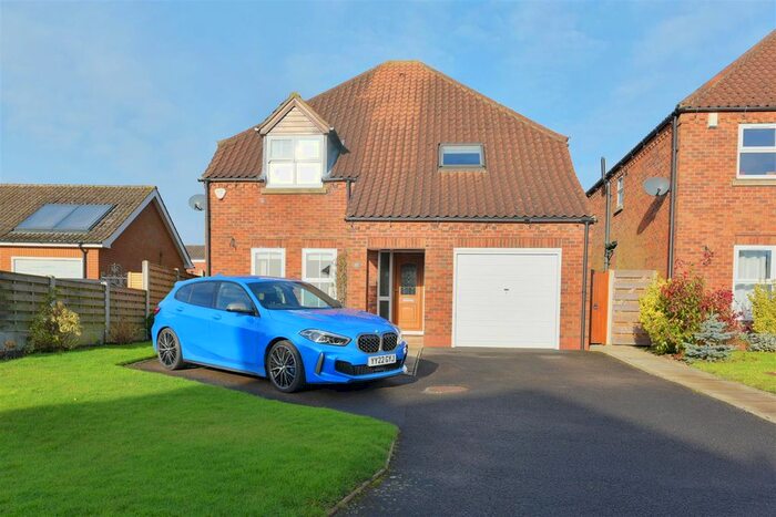 4 Bedroom Property To Rent In Owlwood Lane, Dunnington, York, YO19