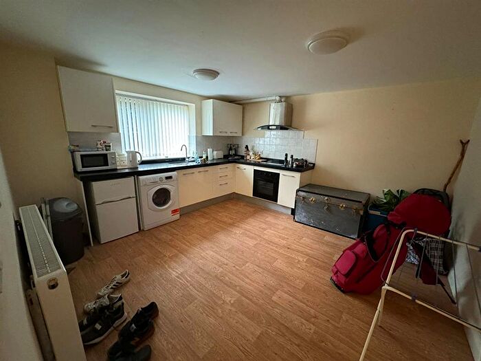 1 Bedroom Flat To Rent In Brunswick Park Road, Wednesbury, WS10