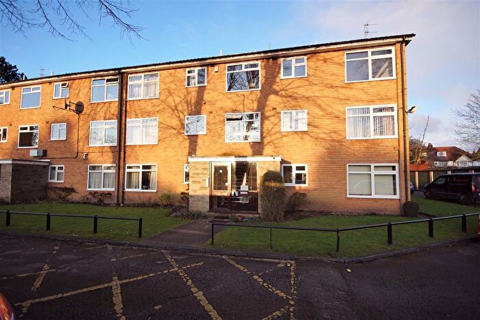 1 Bedroom Flat For Sale In Wake Green Road, Moseley, Birmingham, B13