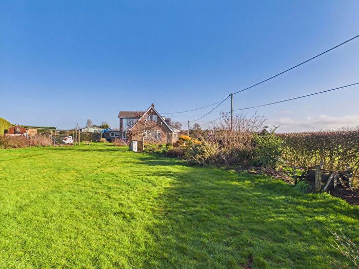 3 Bedroom Chalet For Sale In Valley Farm Lane, Forncett St Mary, NR16