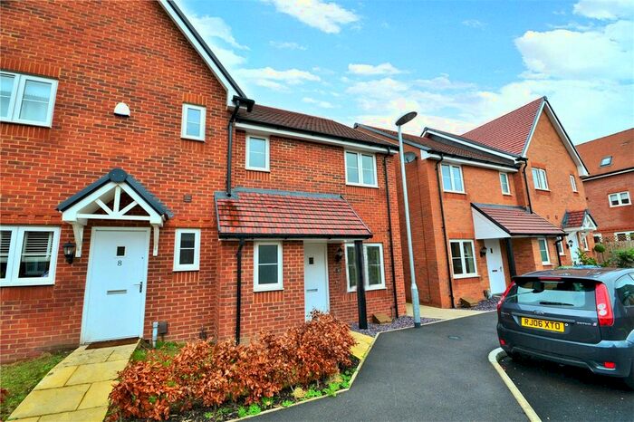 3 Bedroom Semi-Detached House To Rent In Dunlin Road, Bracknell, Berkshire, RG12