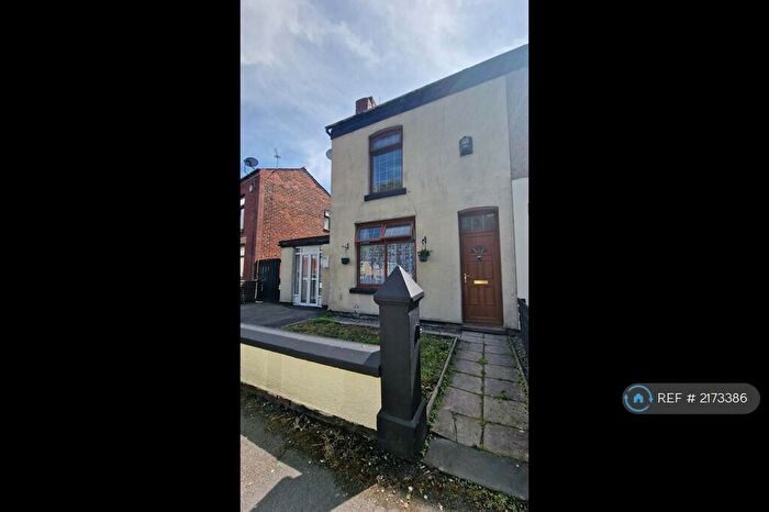 4 Bedroom Semi-Detached House To Rent In Morris Green, Bolton, BL3