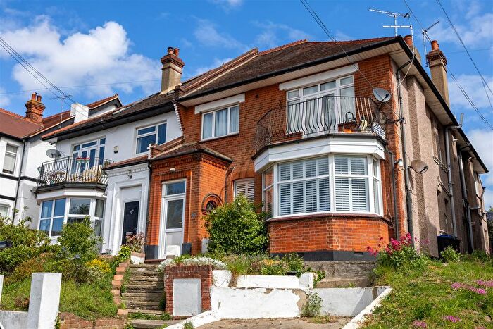 1 Bedroom Flat To Rent In Kings Road, Westcliff-On-Sea, SS0