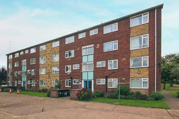 2 Bedroom Flat To Rent In Elmwood Court, Canal Basin, Coventry, CV1