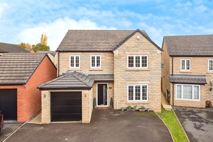 4 Bedroom Detached House For Sale In Belfry Close, Rothwell, Leeds, LS26