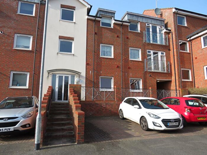 1 Bedroom Flat For Sale In Croyland Road, Wellingborough, NN8