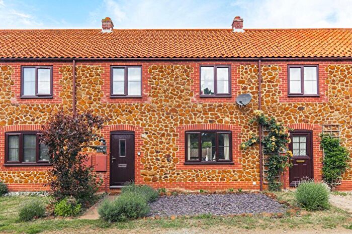 3 Bedroom Terraced House For Sale In Chain Free In Snettisham, PE31