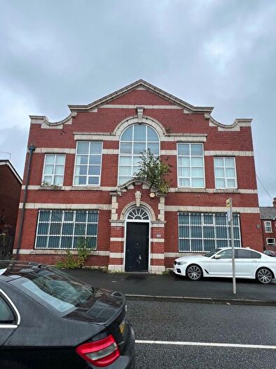 Detached House To Rent In Richmond Street, Ashton-Under-Lyne, OL6