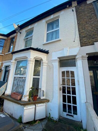 1 Bedroom Flat To Rent In Ivy Road, Walthamstow, London, E17