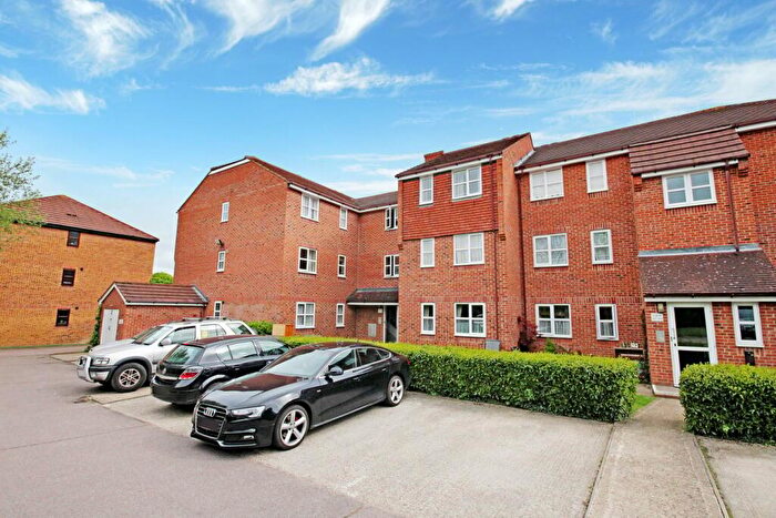 2 Bedroom Flat To Rent In Marmet Avenue, Letchworth Garden City, SG6