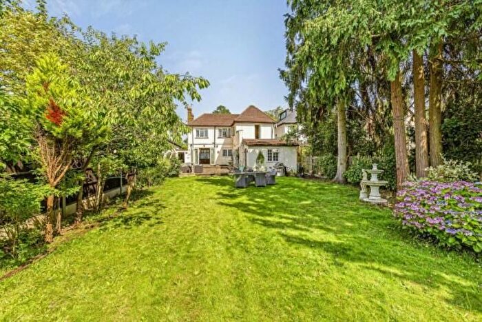 4 Bedroom Detached House To Rent In The Avenue, Sunbury-On-Thames, TW16