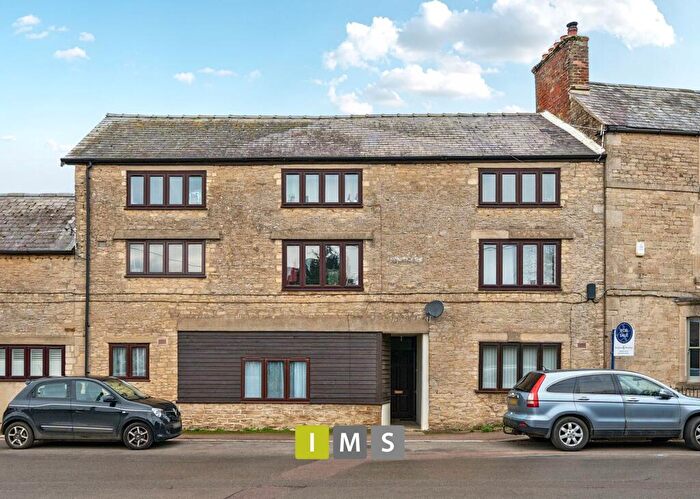 1 Bedroom Flat For Sale In East Street, Fritwell, OX27