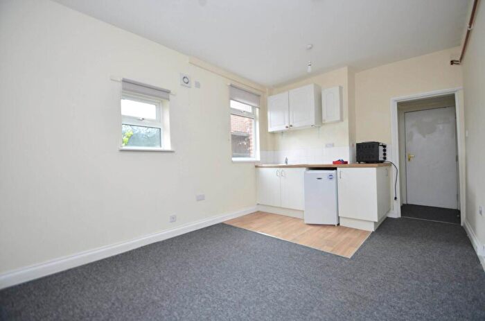 Studio To Rent In Rosebery Road, Norwich, NR3