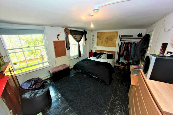 5 Bedroom Flat To Rent In Cannon Street Road, London, E1