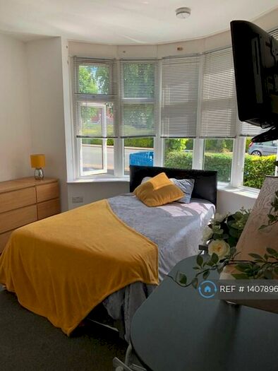 Studio To Rent In Coundon, Coventry, CV6