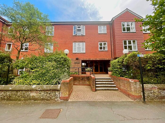 1 Bedroom Apartment For Sale In Audley Road, Saffron Walden, CB11