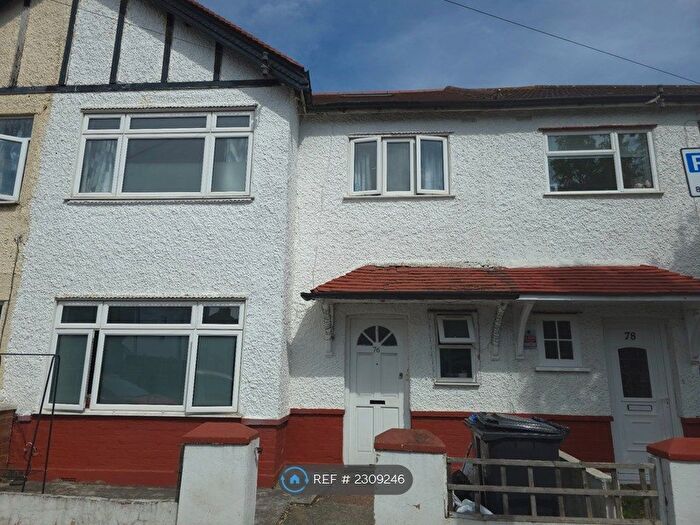 6 Bedroom Terraced House To Rent In Gorringe Park Avenue, Mitcham, CR4