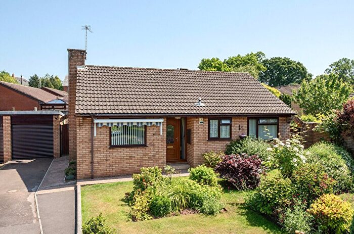 2 Bedroom Detached Bungalow For Sale In Culm Lea, Cullompton, EX15