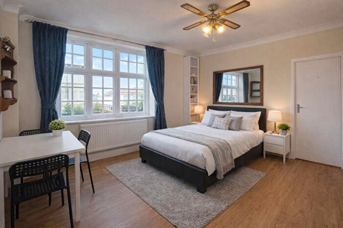 Studio For Sale In Meliina Court, Grove End Road, St Johns Wood, London, NW8