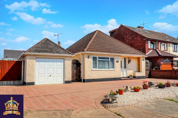 2 Bedroom Bungalow To Rent In Romsey Road, Benfleet, SS7