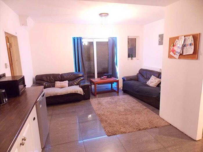 5 Bedroom Detached House To Rent In Frederica Road, Winton, Bournemouth, BH9