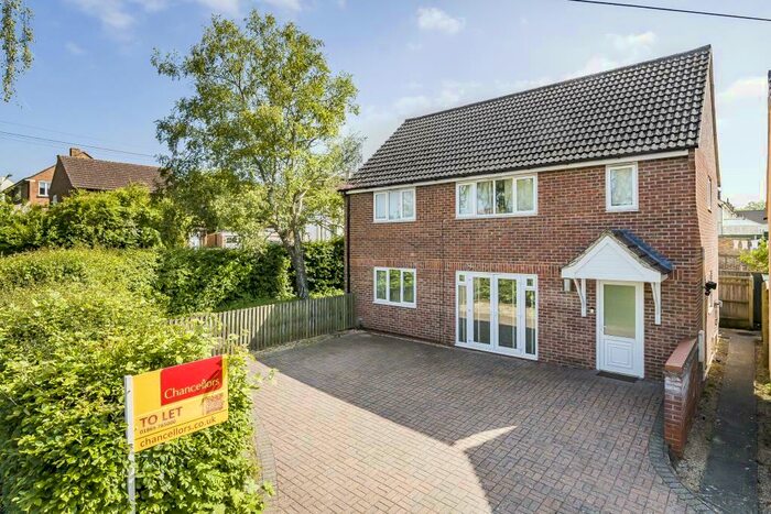 2 Bedroom Apartment To Rent In Halliday Hill, Headington, OX3