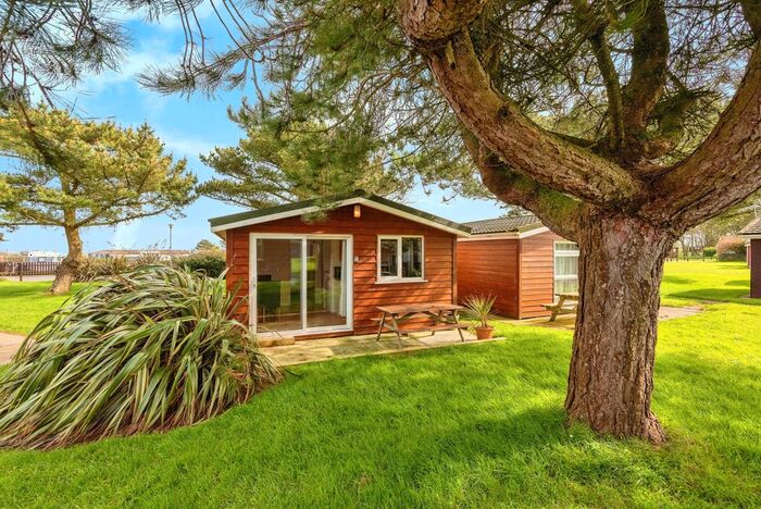 2 Bedroom Bungalow For Sale In Atlantic Bays, St Merryn, PL28