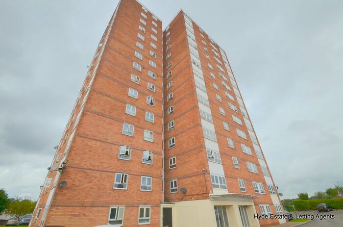 2 Bedroom Flat To Rent In Highclere Avenue, Salford, M7