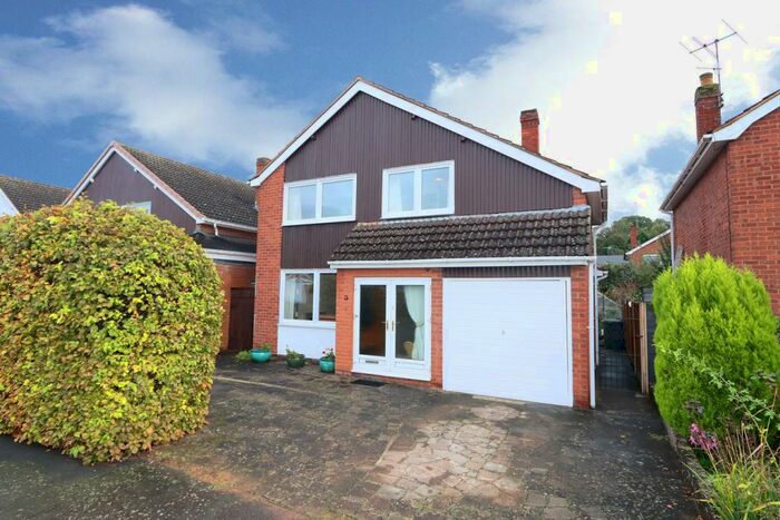 3 Bedroom Detached House For Sale In The Grove, Stourport-on-Severn, DY13