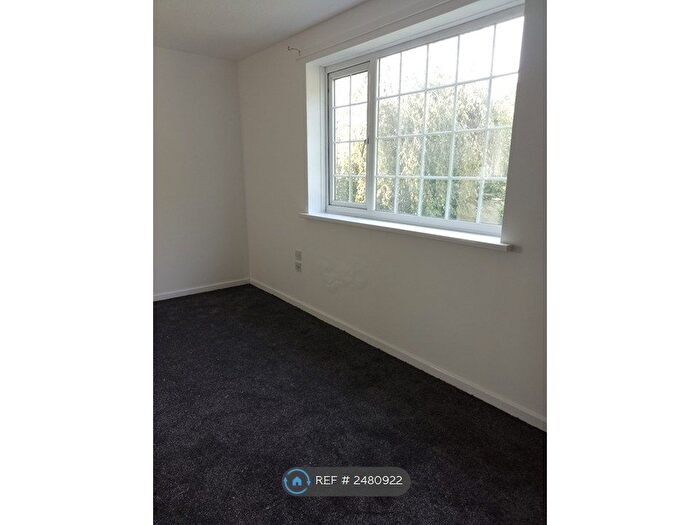 Studio To Rent In Longhurst Close, Leicester, LE4