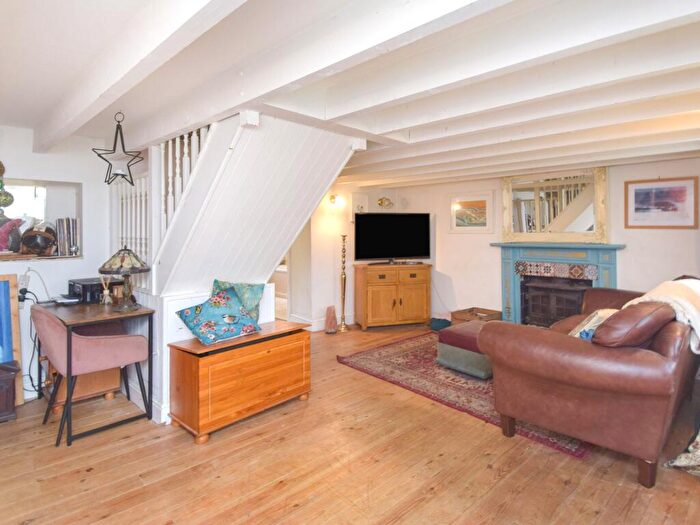 2 Bedroom Detached House For Sale In Ponthenry, Llanelli, SA15