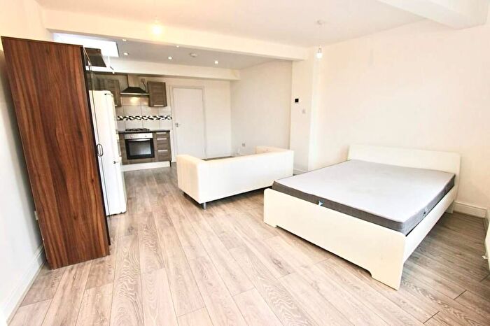 Studio To Rent In Byron Road, Harrow, HA3