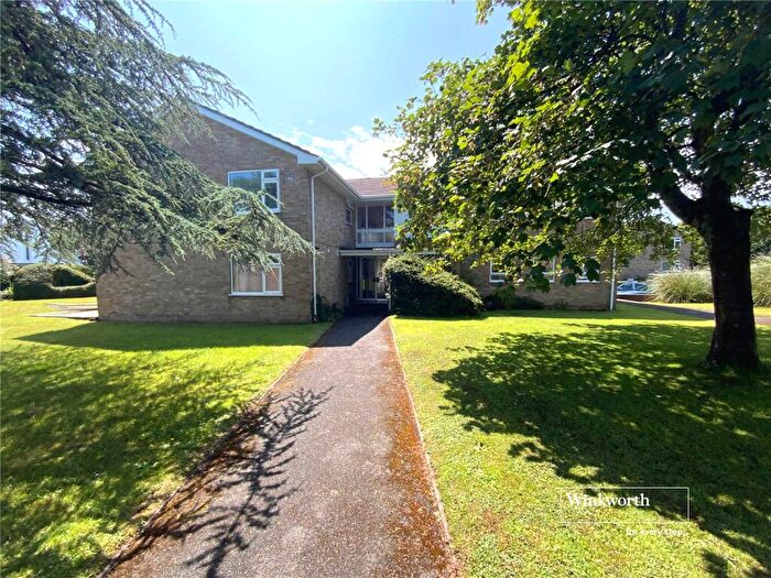 2 Bedroom Apartment For Sale In Waterford Place, Highcliffe, Christchurch, Dorset, BH23
