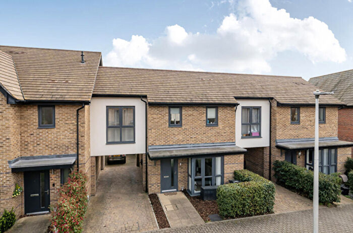 2 Bedroom Link Detached House For Sale In Mandarin Grove, Arborfield Green, Reading, Berkshire, RG2