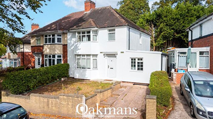 4 Bedroom Semi Detached House For Sale In Thimblemill Road, Smethwick, B67