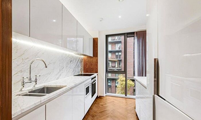 2 Bedroom Flat To Rent In Ambassador Building, Embassy Gardens, Nine Elms, SW11