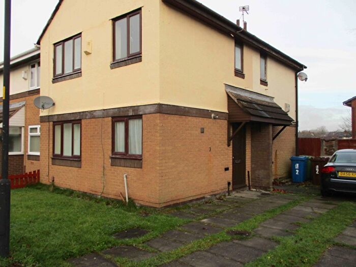 2 Bedroom Town House To Rent In Farnworth Street, Leigh, Greater Manchester, WN7