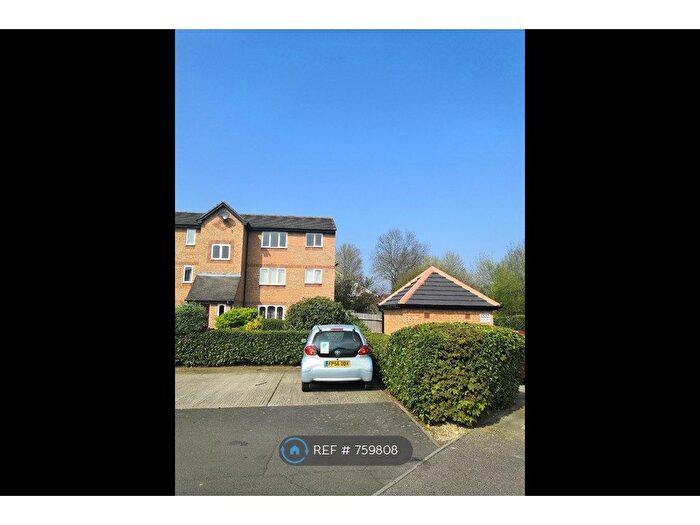 1 Bedroom Flat To Rent In Wedgewood Road, Hitchin, SG4