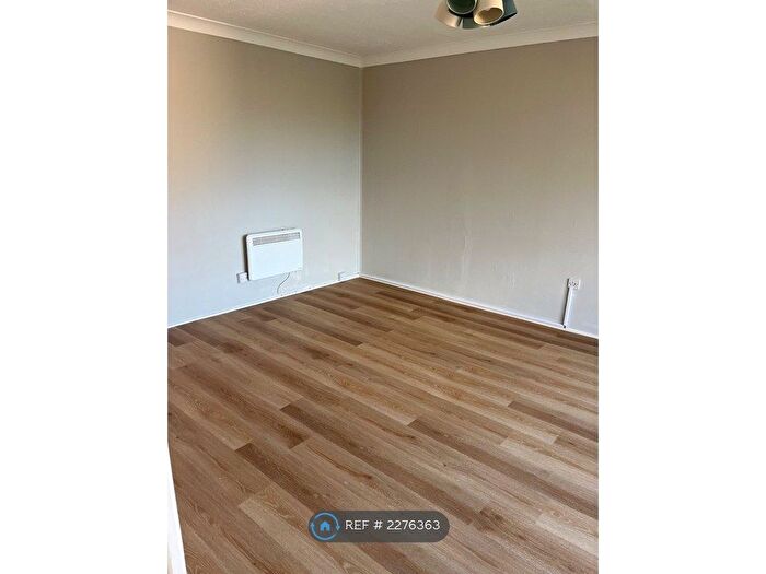 2 Bedroom Flat To Rent In Elstree Road, Hemel Hempstead, HP2