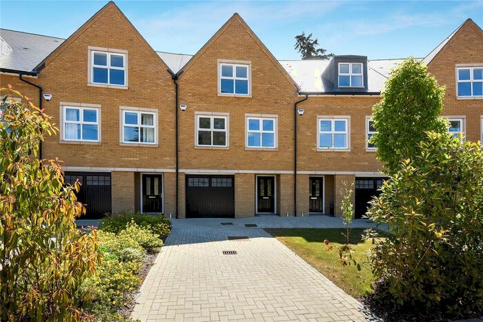 4 Bedroom Terraced House To Rent In Queenswood Crescent, Englefield Green, Surrey, TW20