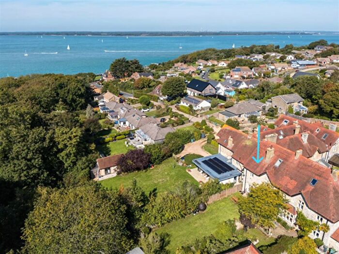 3 Bedroom Terraced House For Sale In Gurnard, Isle Of Wight, PO31