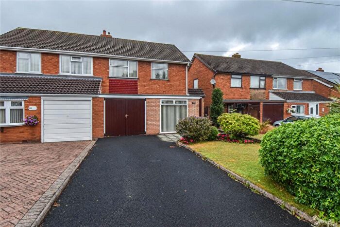 3 Bedroom Semi Detached House For Sale In Millfield Road, Bromsgrove, Worcestershire, B61