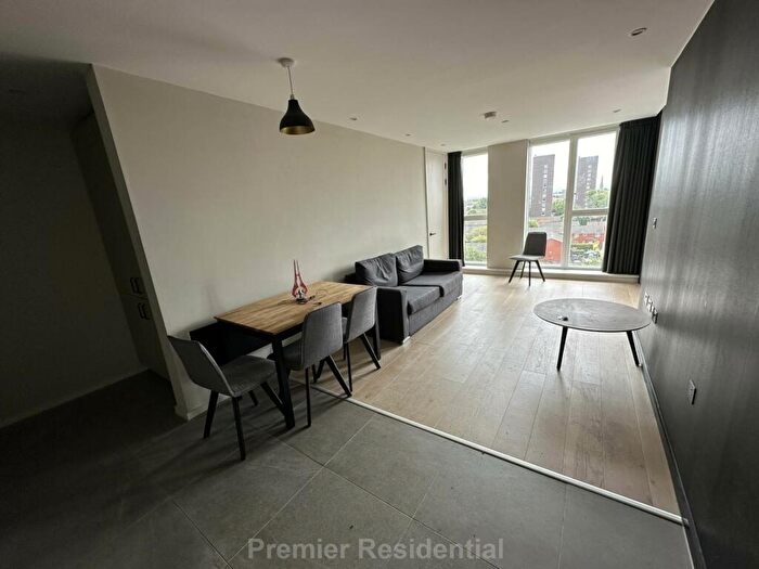2 Bedroom Apartment To Rent In Spinners Way, Manchester, M15