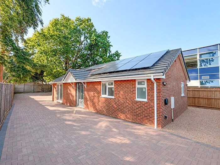 2 Bedroom Detached Bungalow For Sale In St. Johns Road, Farnborough, GU14