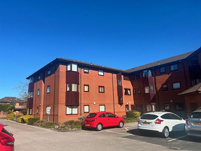 2 Bedroom Flat To Rent In Mountfield Court, Howards Lane, Wigan, WN5