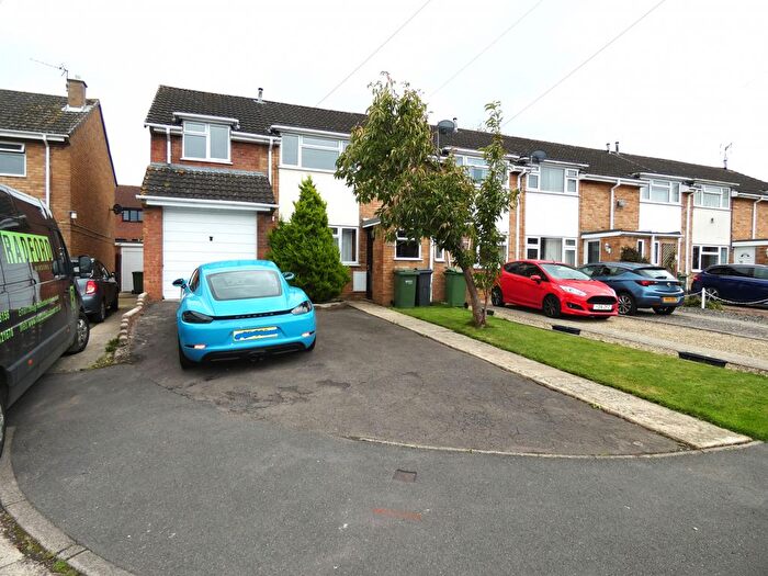 4 Bedroom Semi Detached House To Rent In Stonehose, GL10