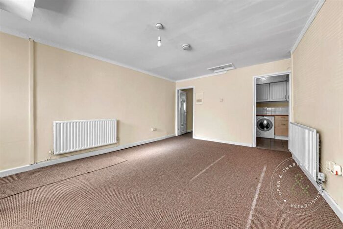 1 Bedroom Maisonette For Sale In Mill Road, Lower Ely, Cardiff, CF5